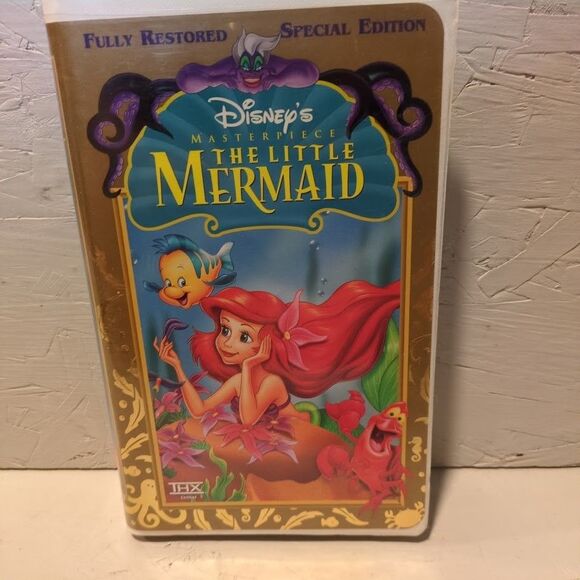 The Little Mermaid VHS Disney Clamshell Masterpiece - Picture 1 of 3